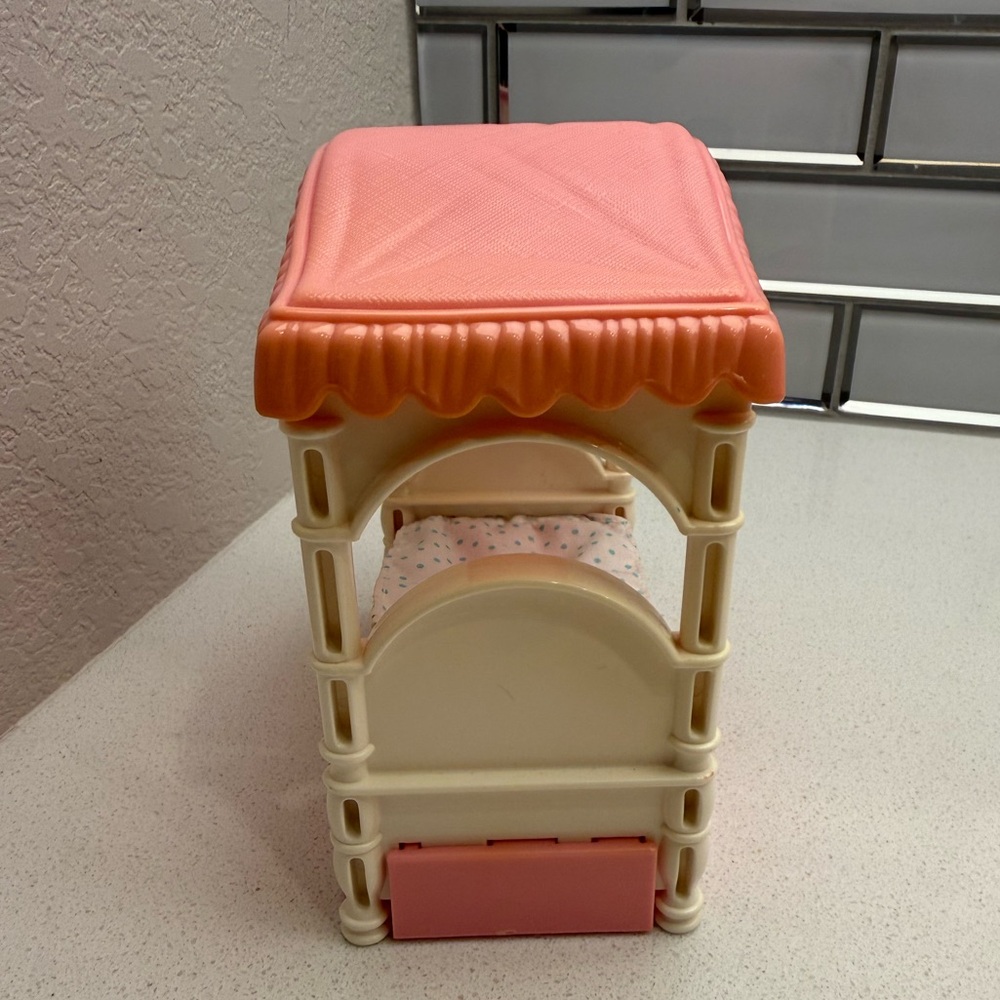 Vintage Playskool Dollhouse Pink Canopy Bed 90s - Picture 3 of 12
